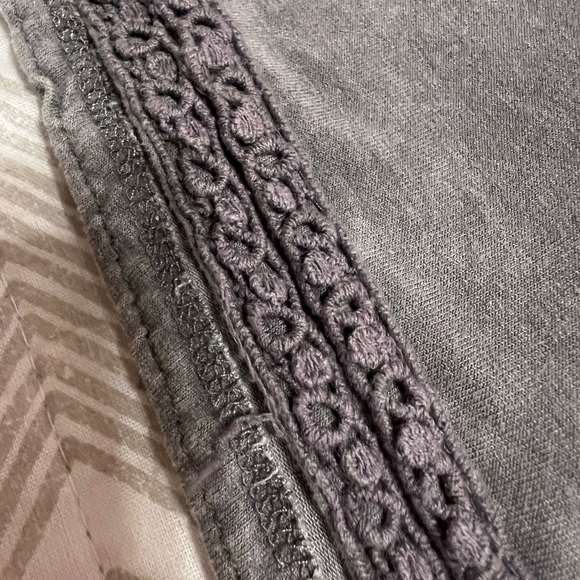 Beautiful Blouse! - Picture 5 of 6